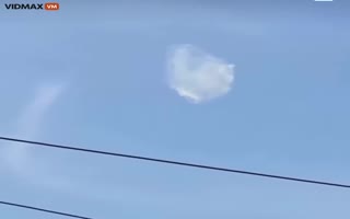 This May Just Be The Best Shot Of A Possible UFO To Date