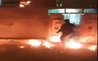 Iranian Protesters Molotov Cocktail the Home of one of Iran's Top Generals