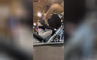 Gym Hottie Gets Hit On By Married Man, Things Get Uncomfortable