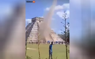 Mayan Wind God? Chaotic Scene Unfolds when a Wind Funnel Pops up at the Foot of Chichen Itza Pyramids
