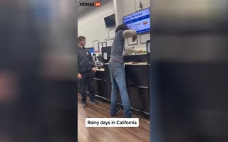 Black Dude Loses his Mind, Destroys the Registers, Starts Calling Everyone Racist