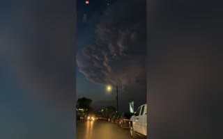 Alien Invasion? Nope, just a Crazy Looking Cloud over Mexico Looks like a Nuke was Dropped