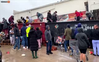 Coming to a Democrat City Near You! Houston Texas Citizens Filmed Eating Out of Dumpters to get Food