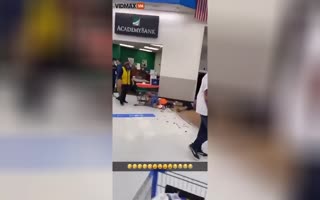 Guy Repeatedly Slams a Cart into a Female Walmart Employee, She One-Punch KO's Him