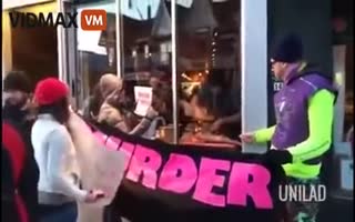 Fed Up Restaurant Owner Cuts Meat Right in the Window to Mock Animal Rights Activists Who Keep Shutting Him Down, Police Called by Activists
