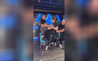 Gamer Freaks Out During an Event and Tries to get Physical in the Nerdiest Way Imaginable