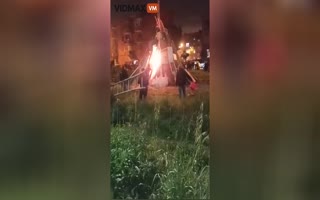 St. Joseph's Day Bonfire in Taranto, Italy Goes Horribly Wrong, 18 People Injured by Fire