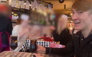 Teen Is Kicked Out Of Restaurant Called Karen's Diner For Fat-Shaming Waitress