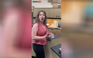 UPS Employee SNAPS And Turns Karen on a Karen to Get Her to Leave the Store