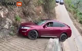 The 30 Point Turn On A Cliff's Edge Is BONKERS!