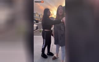 Like Mother Like Daughter! Crazy Karen Mom Attacks Kids for Supposedly Parking in Her Driveway, Daughter Joins Her Craziness