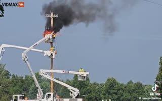 Crane Operator Performs an INCREDIBLE Save! Rescues a Co-Workers Seconds Before Being Burned Alive