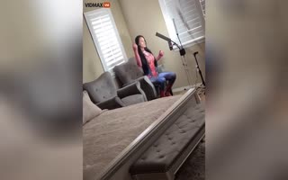 Concerned Husband Tries to Stop His Wife Doing a Ridiculous TikTok Trend That Makes Her Look Like an NPC