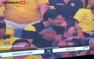 Dude Gets Busted Cheating On Kiss-Cam