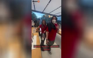 Jewish Customer At An Apple Store Gets Upset At Employee Wearing A Palestinian Flag