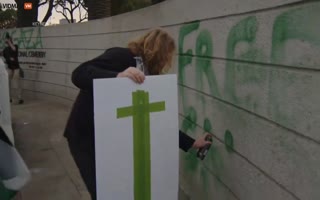 Watch As Pro-Hamas Twats Defaced A Military Cemetary In Los Angeles
