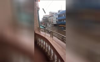 Dude Meets His Final Destination Moment During High Winds