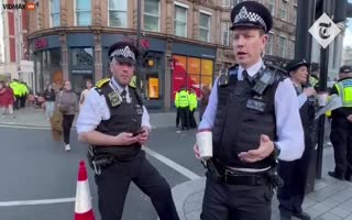 Total Twat London Cop Tells Jewish Woman Swastikas Shown By Pro-Hamas Supporters Aren't Necessarily Anti-Semitic 