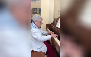 A 92-Year-Old Grandma With Dementia Is Asked To Play Beethoven And The Result is Mindblowing