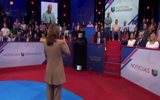 Univision Accidentally Lets The Cat Out Of The Bag And Shows Kamala Using A Teleprompter While Doing A Town Hall